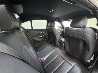 BMW 3 SERIES 2.0 320i M Sport Saloon 4dr Petrol Auto Euro 6 (s/s) (184 ps)