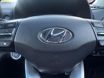 HYUNDAI KONA 39kWh Premium SUV 5dr Electric Auto (10.5kW Charger) (136 ps)
