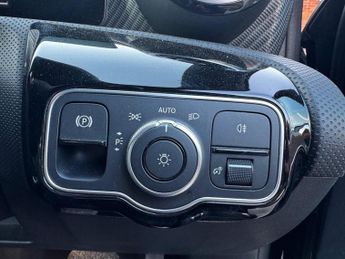 MERCEDES-BENZ A CLASS 1.3 A180h MHEV Sport (Executive) Hatchback 5dr Petrol Hybrid 7G-
