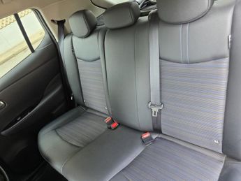 NISSAN LEAF 59kWh e+ N-Connecta Hatchback 5dr Electric Auto (217 ps)