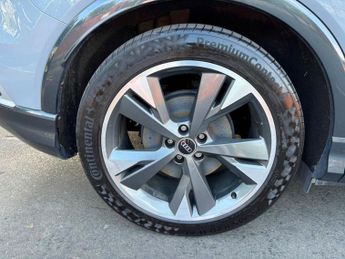 AUDI Q4 E-TRON 40 S line SUV 5dr Electric Auto 82kWh (204 ps)