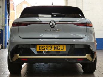 RENAULT MEGANE E-TECH 60kWh iconic Hatchback 5dr Electric Auto (optimum charge) (220 p