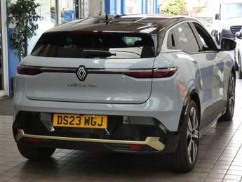 RENAULT MEGANE E-TECH 60kWh iconic Hatchback 5dr Electric Auto (optimum charge) (220 p