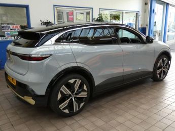 RENAULT MEGANE E-TECH 60kWh iconic Hatchback 5dr Electric Auto (optimum charge) (220 p