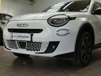FIAT 600 1.2 MHEV SUV 5dr Petrol Hybrid e-DCT Euro 6 (s/s) (100 ps)