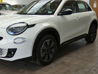 FIAT 600 1.2 MHEV SUV 5dr Petrol Hybrid e-DCT Euro 6 (s/s) (100 ps)