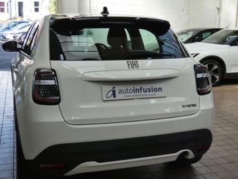 FIAT 600 1.2 MHEV SUV 5dr Petrol Hybrid e-DCT Euro 6 (s/s) (100 ps)