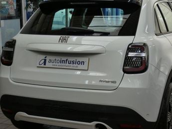 FIAT 600 1.2 MHEV SUV 5dr Petrol Hybrid e-DCT Euro 6 (s/s) (100 ps)