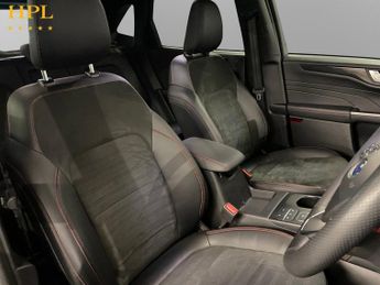 FORD KUGA 2.5 Duratec 14.4kWh Black Package Edition SUV 5dr Petrol Plug-in