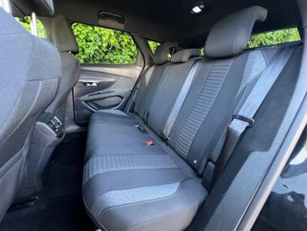 PEUGEOT 3008 1.2 PureTech Active Premium + EAT Euro 6 (s/s) 5dr