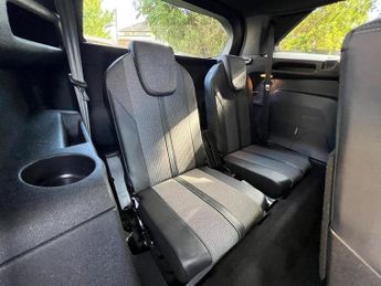 PEUGEOT 5008 1.2 PureTech Allure Premium + EAT Euro 6 (s/s) 5dr
