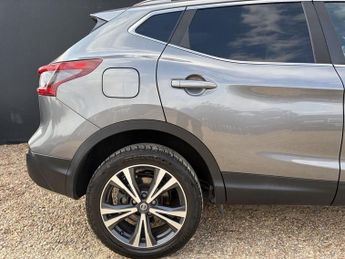 NISSAN QASHQAI 1.3 DIG-T N-Connecta SUV 5dr Petrol DCT Auto Euro 6 (s/s) (160 p