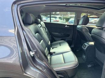 KIA SPORTAGE 1.7 CRDi 3 SUV 5dr Diesel DCT Euro 6 (s/s) (139 bhp)