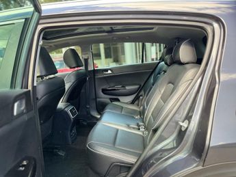 KIA SPORTAGE 1.7 CRDi 3 SUV 5dr Diesel DCT Euro 6 (s/s) (139 bhp)