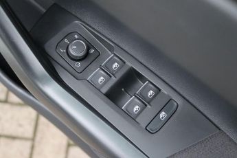 VOLKSWAGEN POLO 1.0 TSI R-LINE 5 DOOR