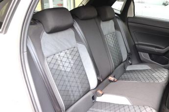 VOLKSWAGEN POLO 1.0 TSI R-LINE 5 DOOR