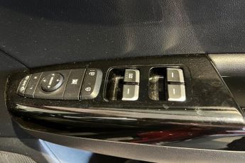 KIA SPORTAGE 1.6 T-GDi 4 SUV 5dr Petrol DCT AWD Euro 6 (s/s) (174 bhp) Panora