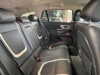 JAGUAR XF 2.2d Portfolio Sportbrake 5dr Diesel Auto Euro 5 (s/s) (200 ps)
