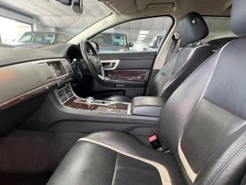 JAGUAR XF 2.2d Portfolio Sportbrake 5dr Diesel Auto Euro 5 (s/s) (200 ps)