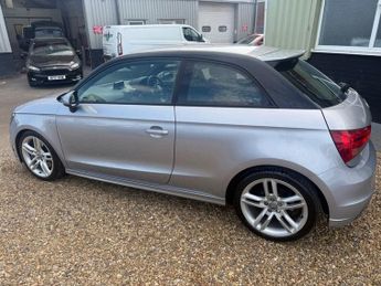 AUDI A1 1.4 TFSI S line Hatchback 3dr Petrol S Tronic Euro 5 (185 ps)