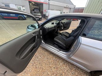 AUDI A1 1.4 TFSI S line Hatchback 3dr Petrol S Tronic Euro 5 (185 ps)