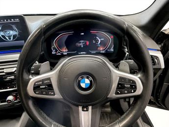 BMW 5 SERIES 3.0 530d MHT M Sport Saloon 4dr Diesel Hybrid Steptronic xDrive 