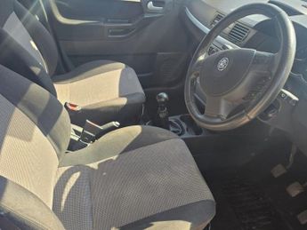 VAUXHALL MERIVA 1.6i 16v Breeze MPV 5dr Petrol Manual (175 g/km, 99 bhp)
