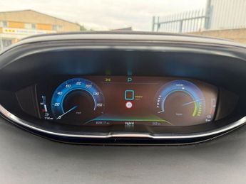 PEUGEOT 3008 1.6 13.2kWh Allure SUV 5dr Petrol Plug-in Hybrid e-EAT Euro 6 (s