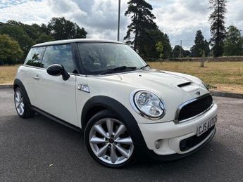 MINI Hatch 1.6 Cooper S Hatchback 3dr Petrol Manual Euro 5 (s/s) (184 ps)