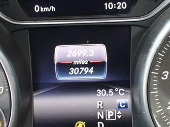 MERCEDES-BENZ GLA 1.6 GLA200 SE (Executive) SUV 5dr Petrol 7G-DCT Euro 6 (s/s) (15