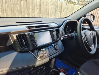 TOYOTA RAV4 2.5 VVT-h Icon SUV 5dr Petrol Hybrid CVT Euro 6 (s/s) (197 ps)