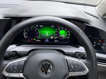 VOLKSWAGEN GOLF 2.0 TDI Style Hatchback 5dr Auto Diesel DSG Euro 6 (s/s) (150 ps