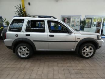 LAND ROVER FREELANDER 2.0 TD4 HSE Station Wagon 5dr Diesel Manual (205 g/km, 110 bhp)