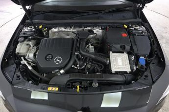 MERCEDES-BENZ CLA 1.3 CLA180 AMG Line (Premium) Coupe 7G-DCT Euro 6 (s/s) 4dr