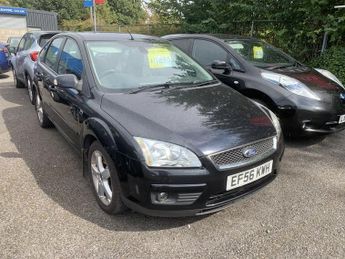 Ford Focus 1.8 TDCi Ghia Hatchback 5dr Diesel Manual (143 g/km, 113 bhp)
