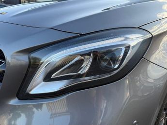 MERCEDES-BENZ GLA 2.1 GLA220d AMG Line (Premium) SUV 5dr Diesel 7G-DCT 4MATIC Euro