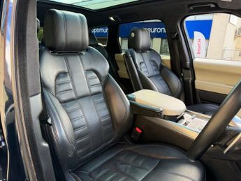 LAND ROVER RANGE ROVER SPORT 3.0 SD V6 Autobiography Dynamic SUV 5dr Diesel Auto 4WD Euro 6 (