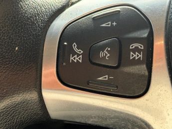 FORD B-MAX 1.6 Titanium MPV 5dr Petrol Powershift Euro 5 (105 ps)