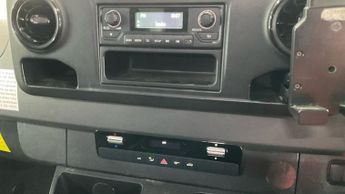 MERCEDES-BENZ eSprinter 55kWh Progressive Panel Van 5dr Electric Auto FWD L2 H2 20kW Cha