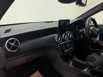 MERCEDES-BENZ A CLASS 2.1 A200d AMG Line (Premium) Hatchback 5dr Diesel 7G-DCT Euro 6 
