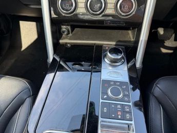 LAND ROVER DISCOVERY 258bhp 3.0 TD V6 HSE SUV 5dr Diesel Auto 4WD Euro 6 LOADED WITH 