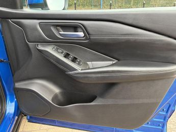 NISSAN QASHQAI 1.3 DIG-T MHEV N-Connecta SUV 5dr Petrol Hybrid XTRON Euro 6 (s/
