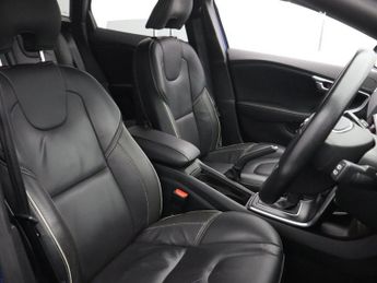 VOLVO V40 1.5 T2 R-Design Edition Hatchback 5dr Petrol Auto Euro 6 (s/s) (