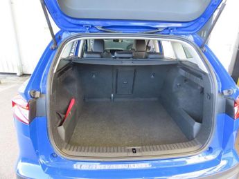 SKODA ENYAQ IV iV 62kWh 60 SUV 5dr Electric Auto (DC120kW) (179 ps)