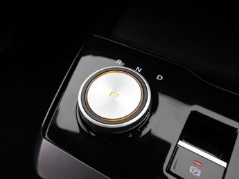 MG MG 4 64kWh SE Long Range Hatchback 5dr Electric Auto (203 ps)