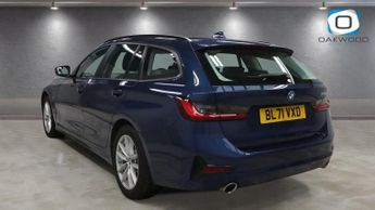 BMW 3 SERIES 2.0 330e 12kWh SE Pro Touring 5dr Petrol Plug-in Hybrid Auto Eur