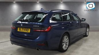 BMW 3 SERIES 2.0 330e 12kWh SE Pro Touring 5dr Petrol Plug-in Hybrid Auto Eur
