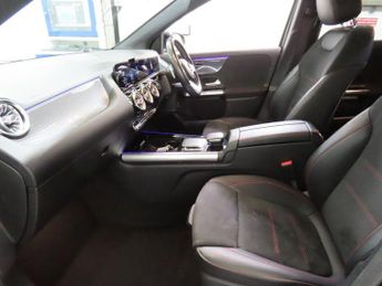 MERCEDES-BENZ GLA CLASS 2.0 GLA200d AMG Line (Premium) SUV 5dr Diesel 8G-DCT Euro 6 (s/s