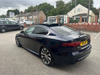 JAGUAR XE 2.0 D200 MHEV R-Dynamic HSE Saloon 4dr Diesel Auto Euro 6 (s/s) 