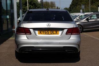 MERCEDES-BENZ E CLASS 2.1 E220 BlueTEC AMG Night Edition Saloon 4dr Diesel G-Tronic+ E